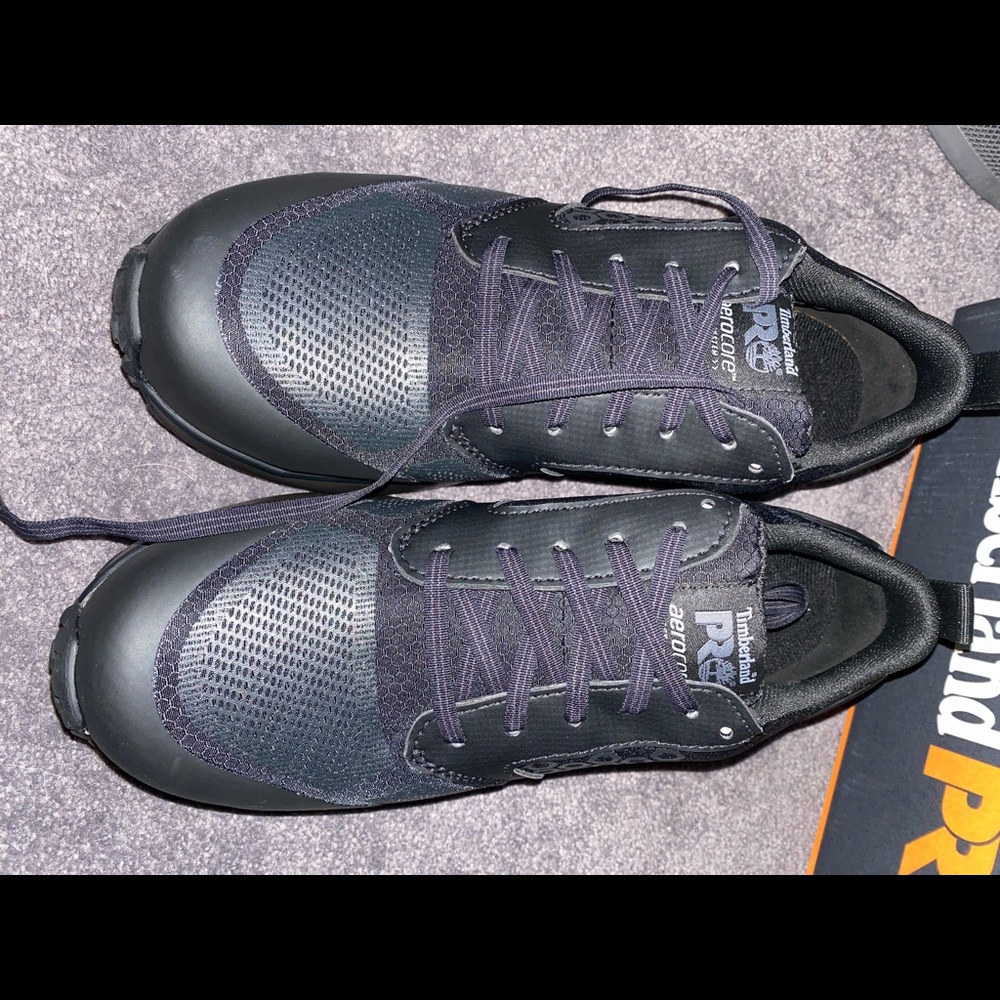 TimberlandPRO metal toe shoes mens9.5
